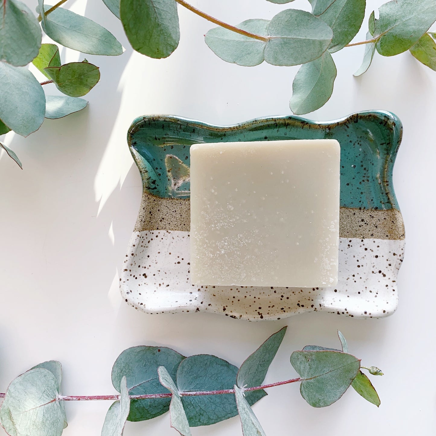 Sabonete Natural em Barra | Banho de Ervas | Alecrim e Andiroba | 95g - Aqui na Jaci Natural - Por R$28.00! Compre agora na Jaci Natural